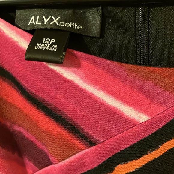 Beautiful black dress with different colors on top - Picture 2 of 2